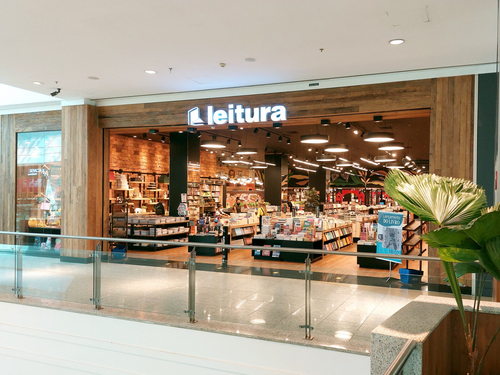 Chega de saudade! Seven de volta ao Salvador Shopping - Seven Wonders Café